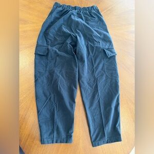 Women’s Lululemon Black Cargo Pants - Comfortable Everyday Utility
